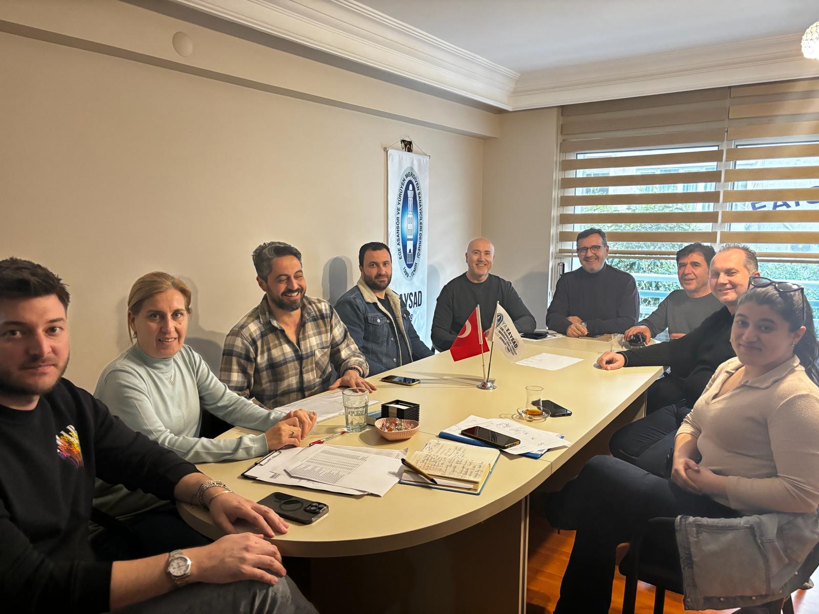 Y�netim Kurulu Toplu Foto�raf�